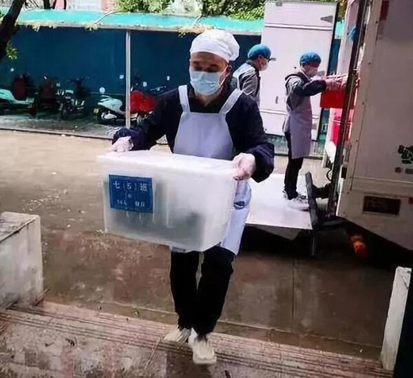 南雅中學(xué)午餐配送