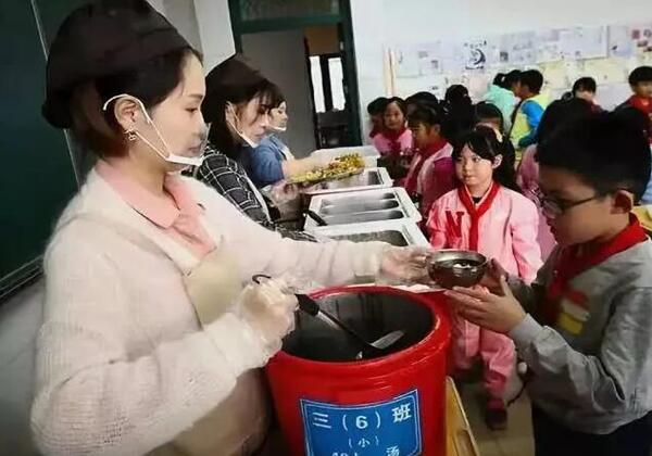 番禺沙灣鎮(zhèn)學生午餐配送